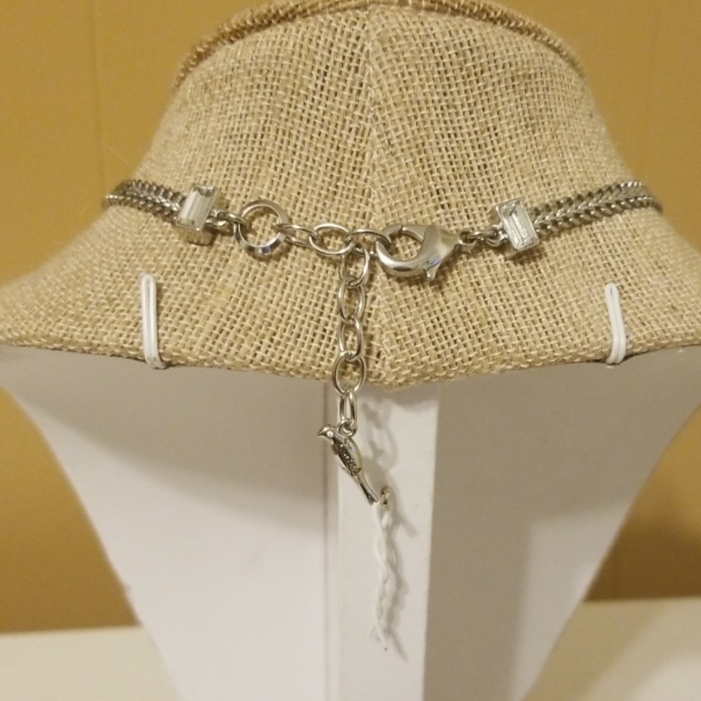 𝅺Chloe& Isabel Necklace and matching pierced earrings - Picture 7 of 8